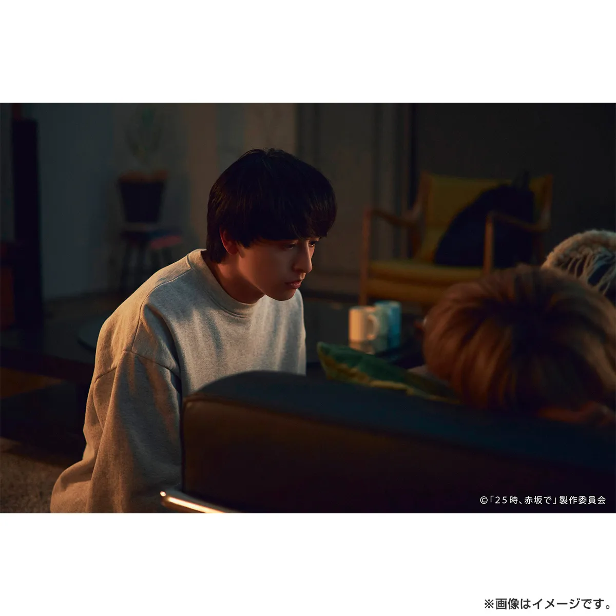 ２５時、赤坂で マグカップ 白崎由岐